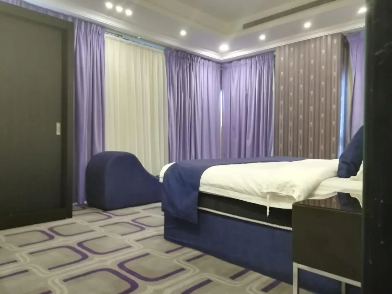 Rose White Hotel Jeddah 3*,
